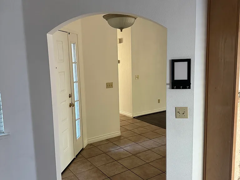 1187 Cabana Ct — Photo 6