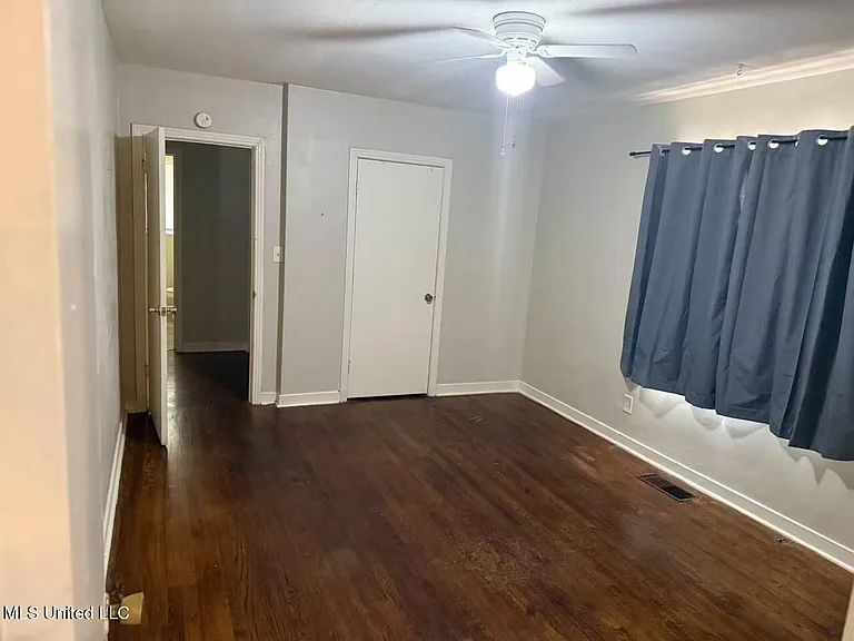 4420 Woodland Ave — Photo 8