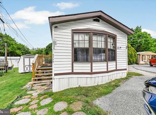 2715 Crestview Dr, York, PA 17402