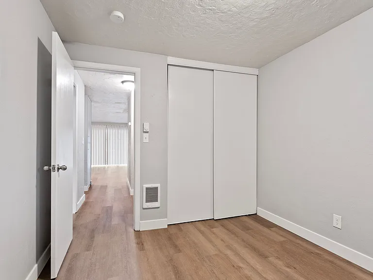 The Highlander Apartments — Photo 3
