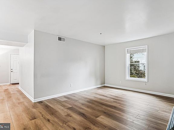 3rd image of 10248 Appalachian Cir APT B7