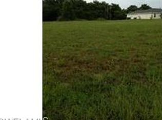 1909 NE 34th Ln, Cape Coral, FL 33909