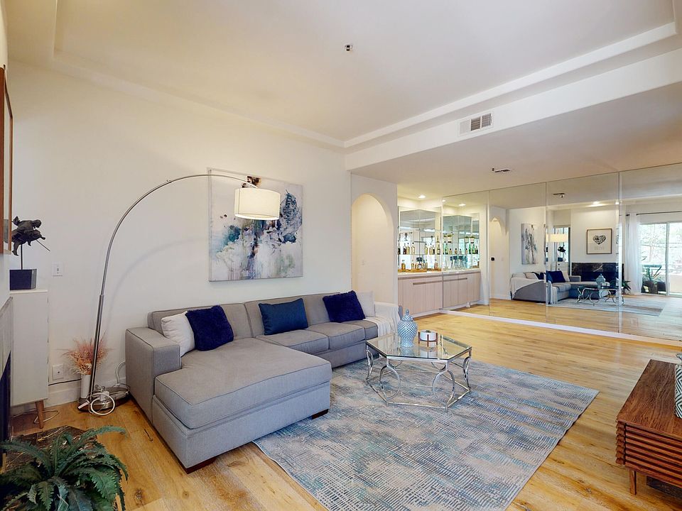 1st image of 4830 Elmwood Ave APT 105