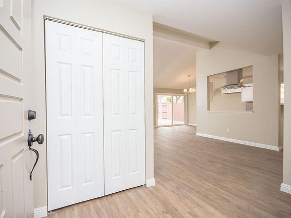 5th image of 6521 Villa Dr
