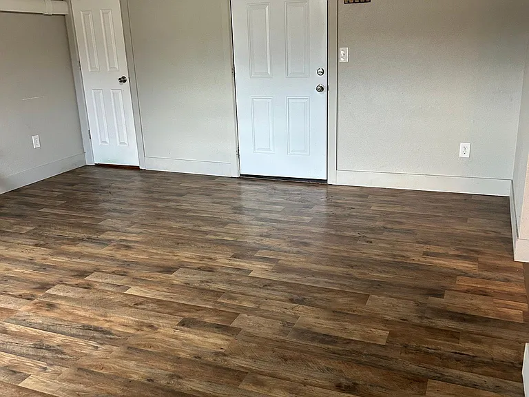 1402 S Main St #3B — Photo 6