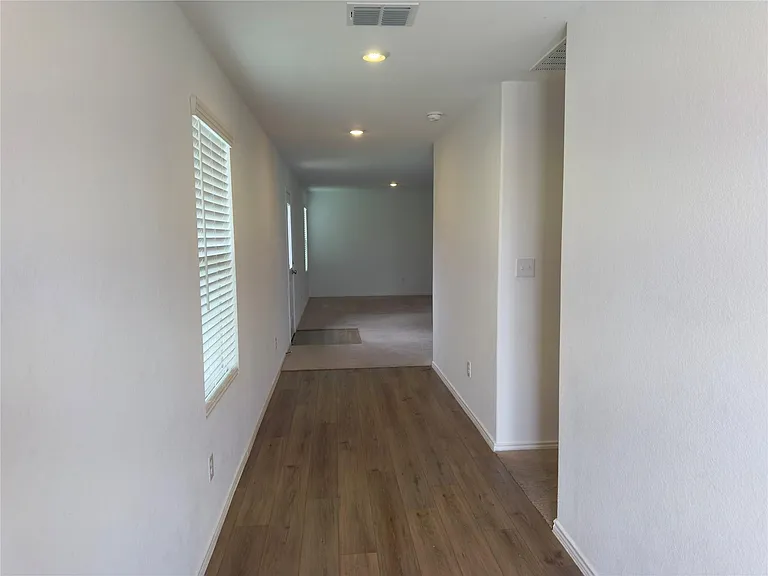 510 Sunray Dr — Photo 4