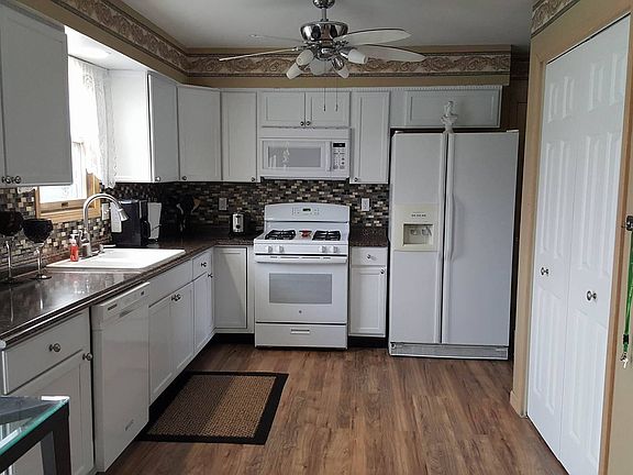 All kitchen appliances incl.