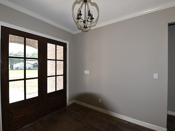 4th image of 607 S 11th St