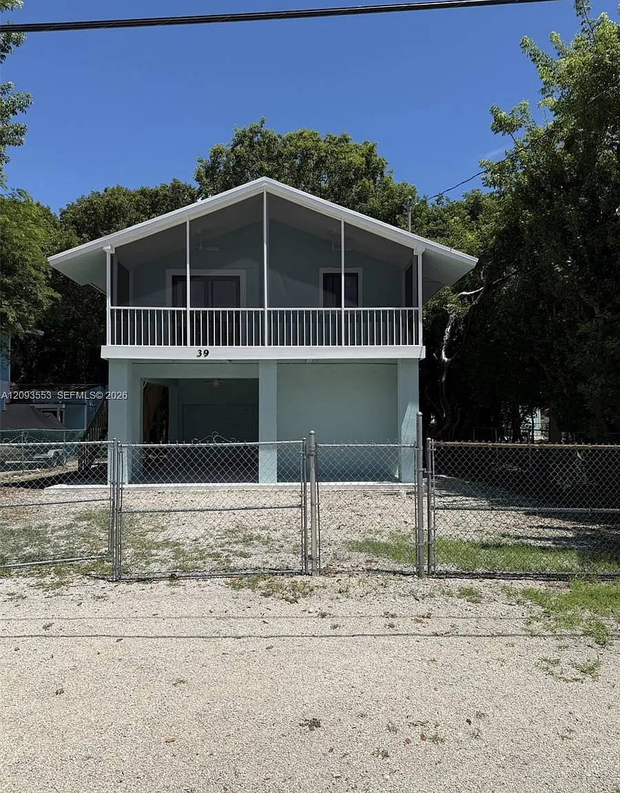 Bay Haven Sec 3 — Photo 2