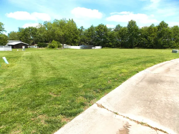 4 Coronado Dr #4, Centralia, IL 62801