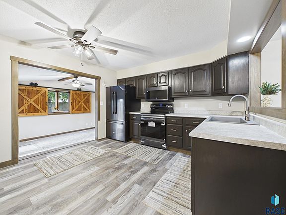 5th image of 6505 W 52nd St