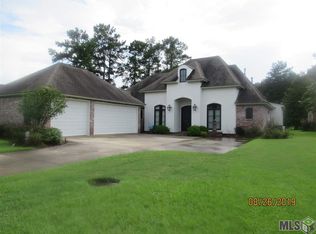 9266 Greystone Dr, Denham Springs, LA 70726