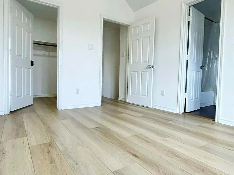7916 Comal St — Photo 13