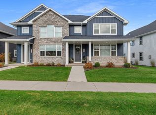 634 Olive Tree Dr, Green Bay, WI 54313
