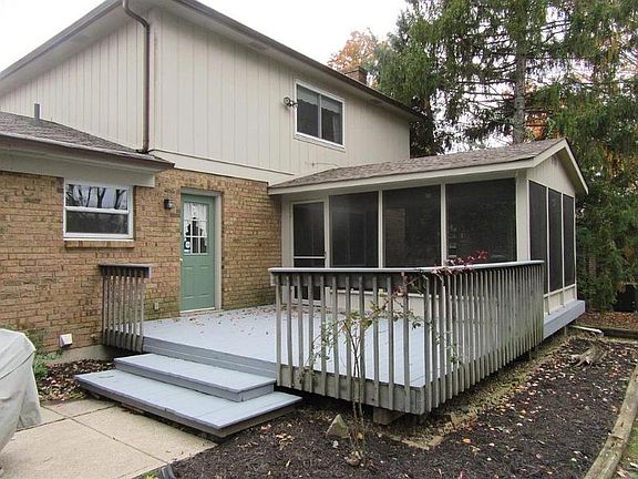 2nd image of 2458 Mount Vernon Dr