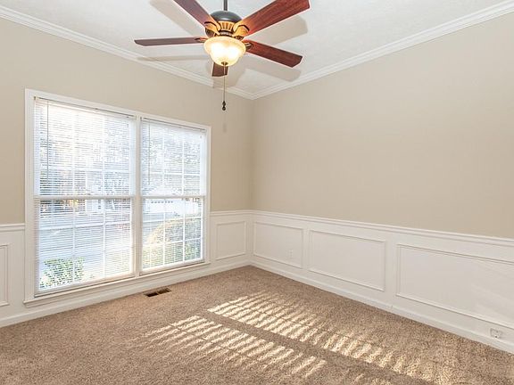 4th image of 1943 Riverton Dr