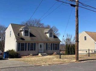 36 Hammond St, Vernon, CT 06066