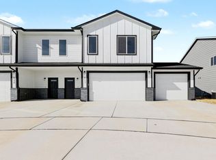 9237 E Fox Pointe Ct, Wichita, KS 67226