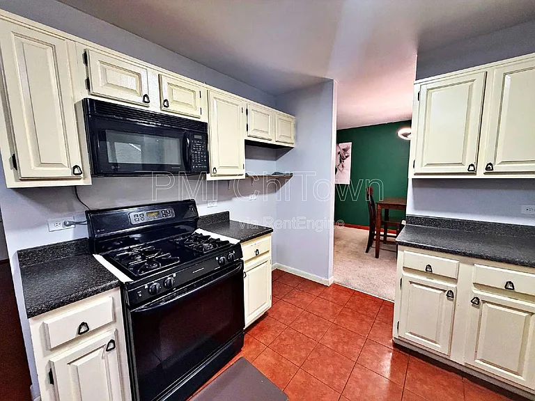 800 W Beechtree Ln — Photo 8