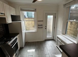 808 S 8th St #1, Philadelphia, PA 19147