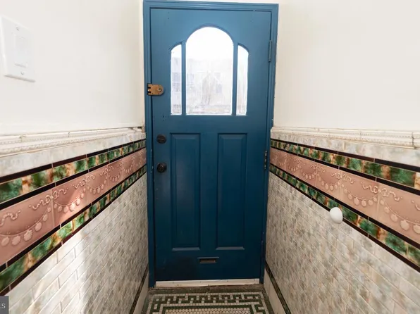 3460 Helen St, Philadelphia, PA 19134