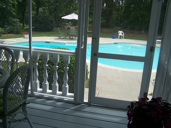 5th image of 3860 Lenna Dr