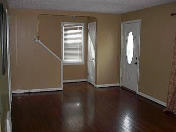 3rd image of 5107 Tuxedo Ave