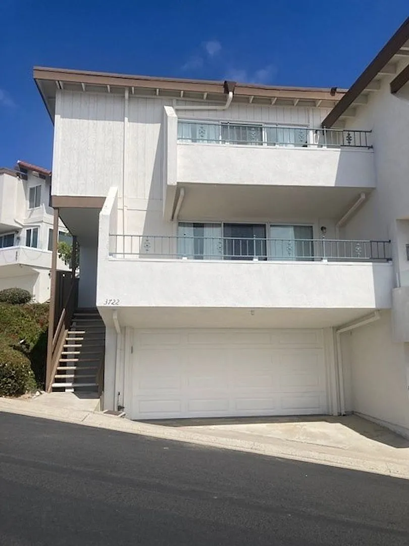 Ocean Hills 3-bedroom 2.5-bath home — Photo 2