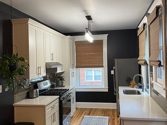 3rd image of 720 Graydon Ave APT 4