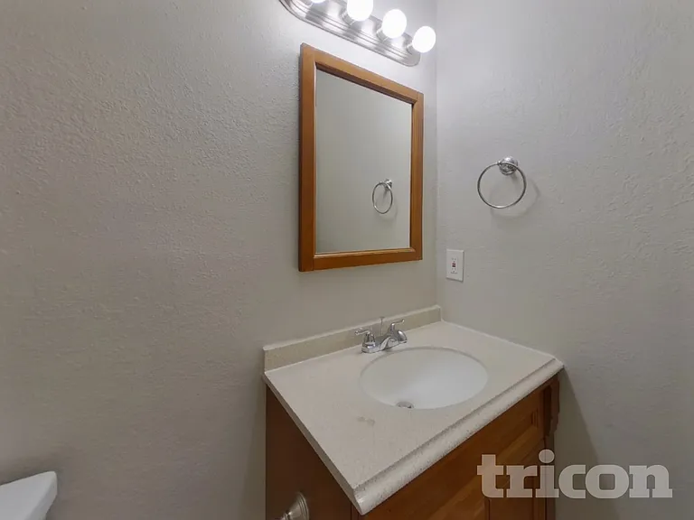 5911 Leatherwood Ln — Photo 7