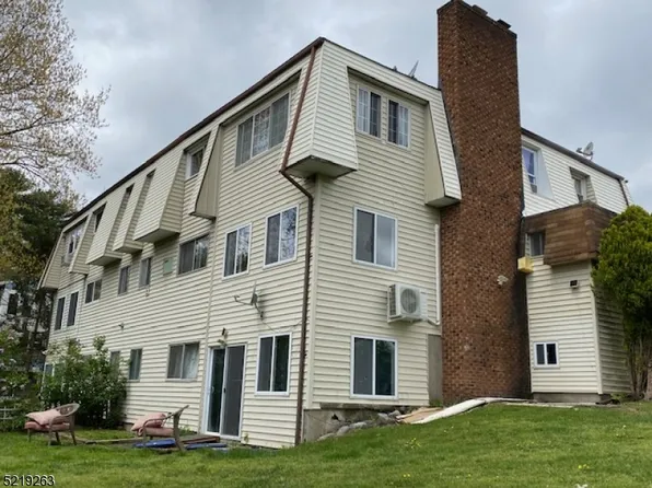 218 Lake Shore N #C, Montague Twp., NJ 07827