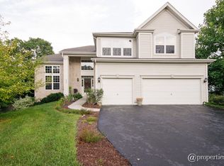 830 Hartford Ln, Bolingbrook, IL 60440