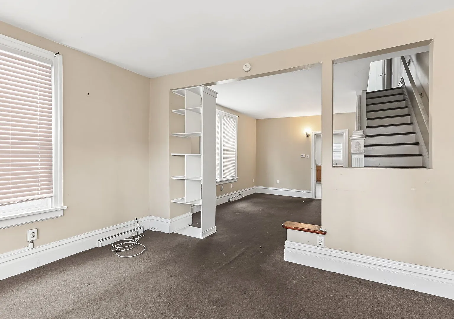 Three bedroom, one bath duplex in Harrisburg — Photo 4