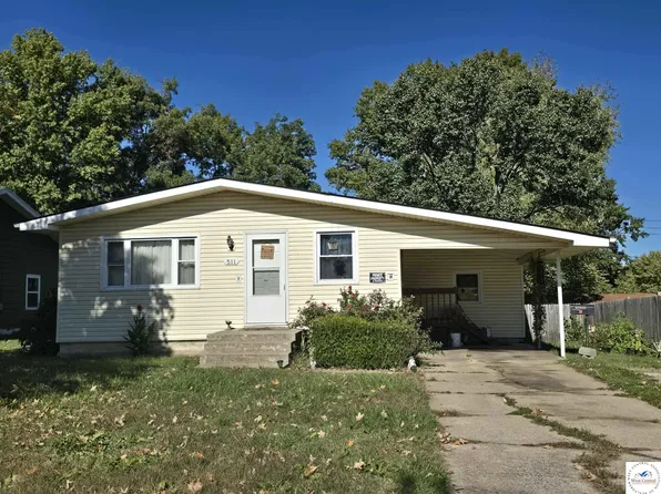 511 E Clinton St, Clinton, MO 64735