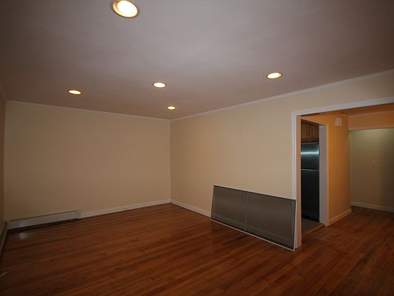 4th image of 14446 76th Ave
