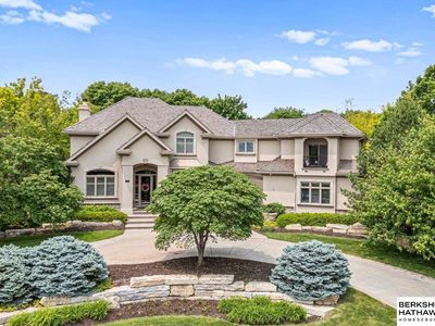 910 N 143rd Avenue Cir, Omaha, NE, 68154