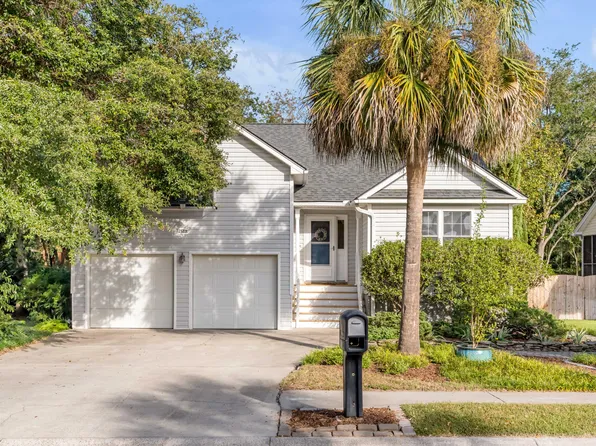 1588 Ocean Neighbors Blvd, Charleston, SC 29412
