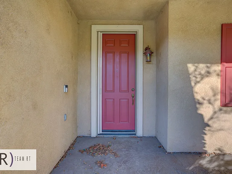 13724 Beaconsfield Ln — Photo 5