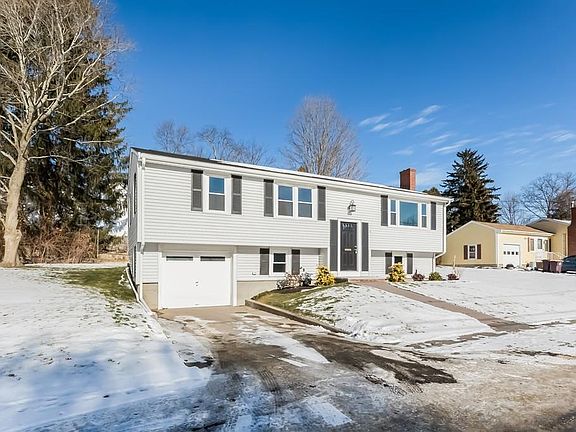 3rd image of 20 Klasson Ln