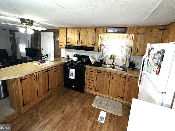 4th image of 8049 Veterans Hwy #64