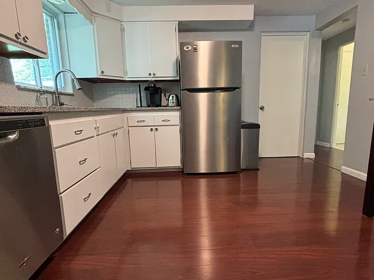 317 Pitt St #2 — Photo 12