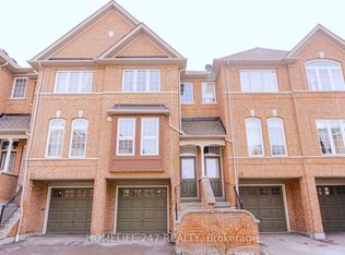 50 Strathaven Dr #38, Mississauga, ON L5R 4E7