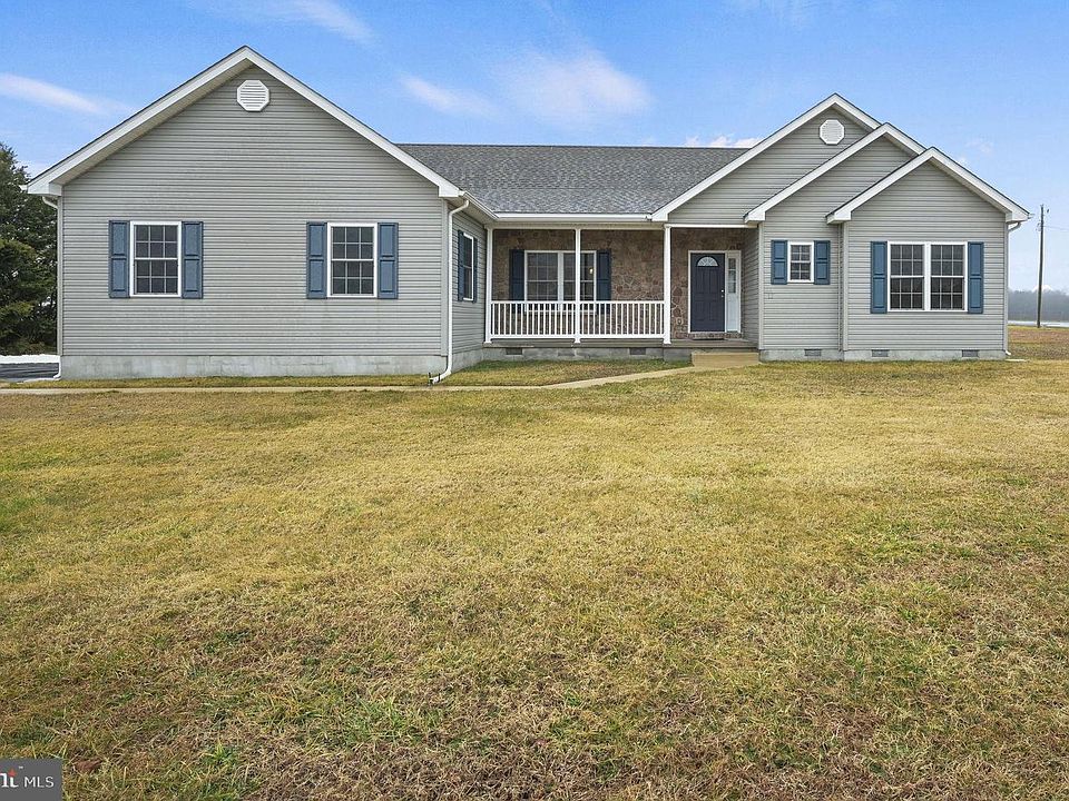 1st image of 16 Coon Den Rd