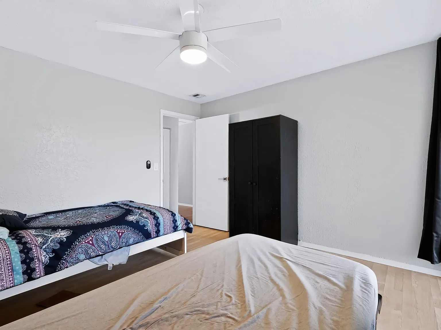 3 bed, 1500 sqft, $2,250 — Photo 2