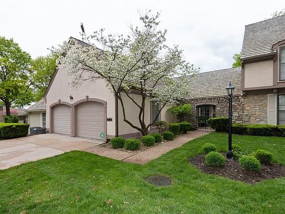 2nd image of 7917 Bristol Ct