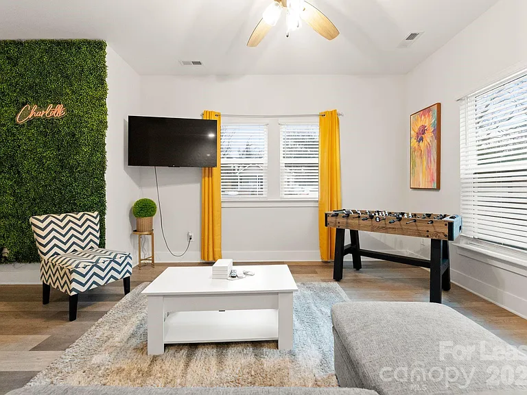 648 W End Dr — Photo 7