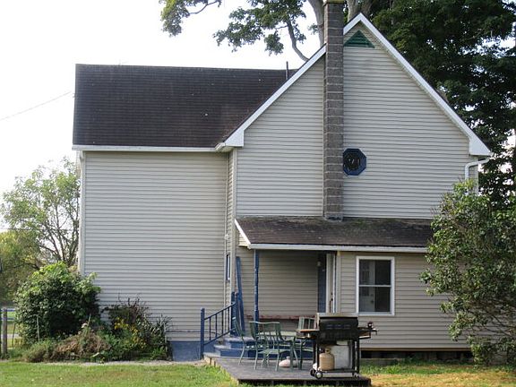 3rd image of 2251 Hornby Rd