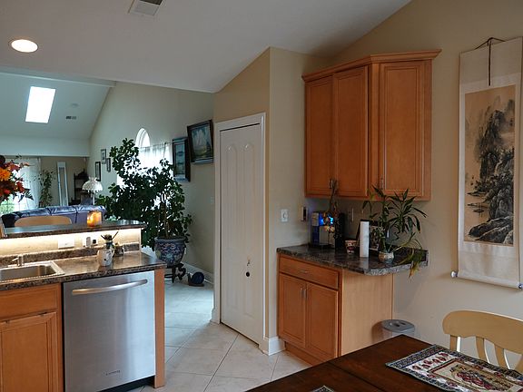 pantry and heated kit floor 