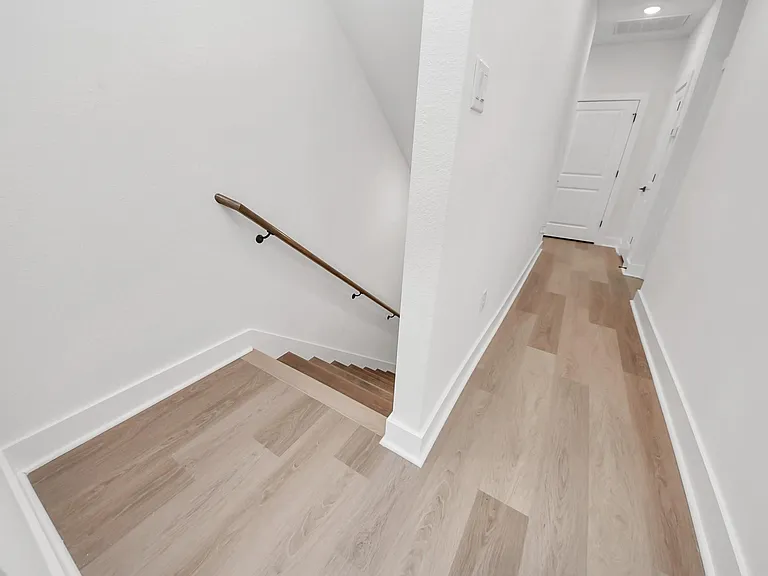 5630 Dolores St — Photo 10