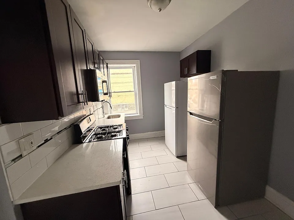 255 Lafayette Ave #12E